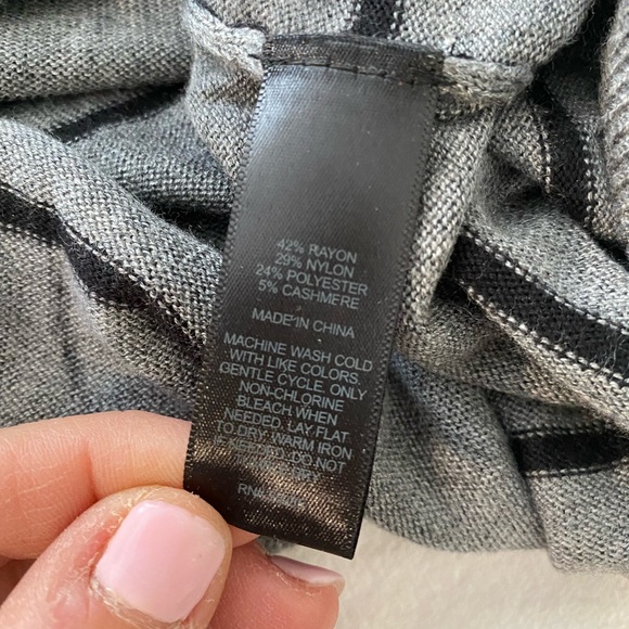 Express tunic sweater - Picture 4 of 5